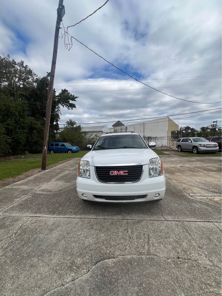 
								2013 GMC YUKON full									