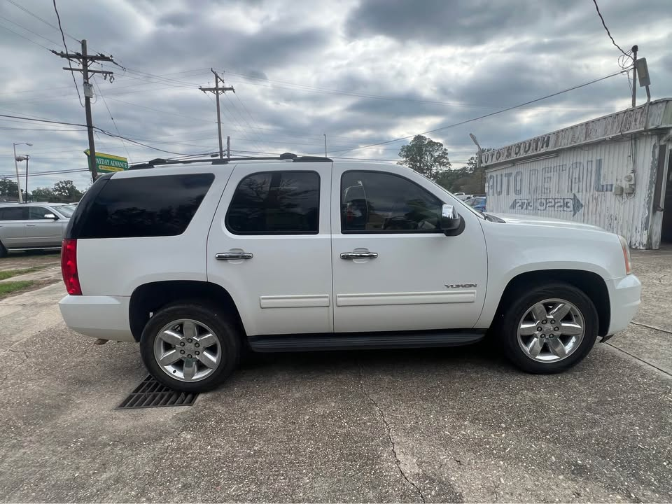
								2013 GMC YUKON full									