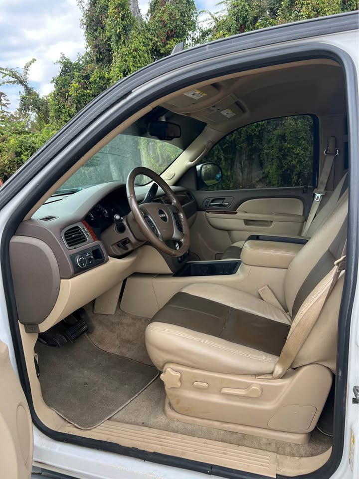 
								2013 GMC YUKON full									