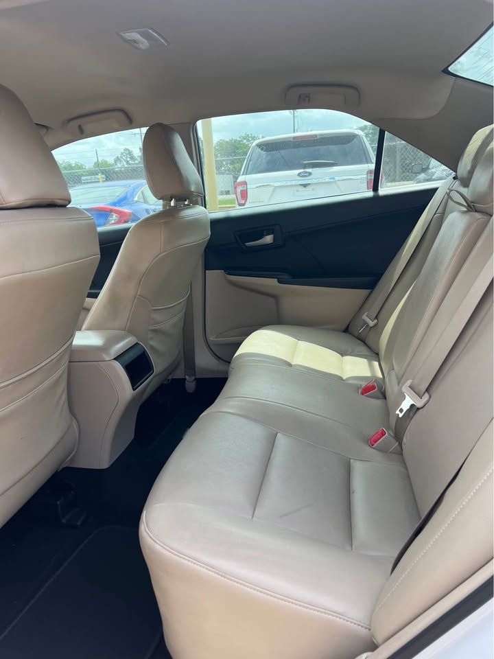 
								2014 Toyota Camry full									