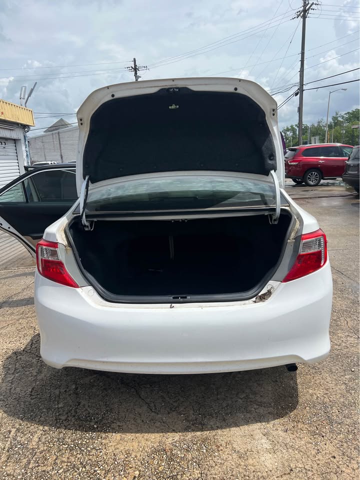 
								2014 Toyota Camry full									
