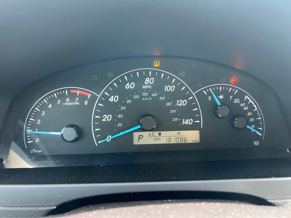 
								2014 Toyota Camry full									