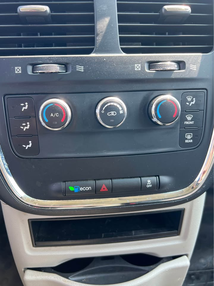 
								2014 Dodge Caravan full									