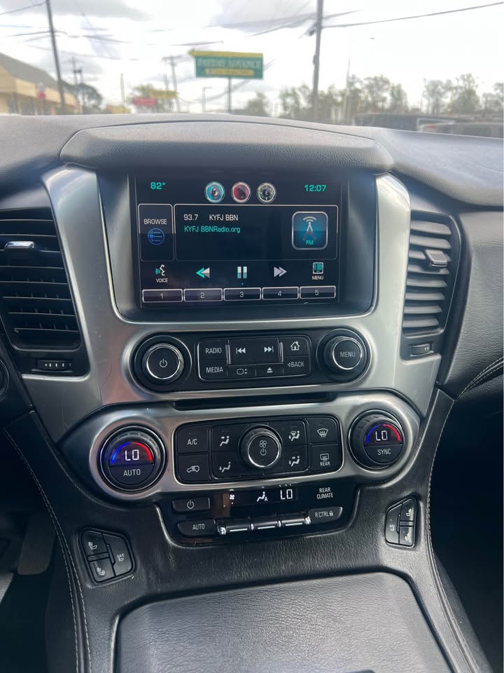 
								2015 Chevrolet Tahoe full									