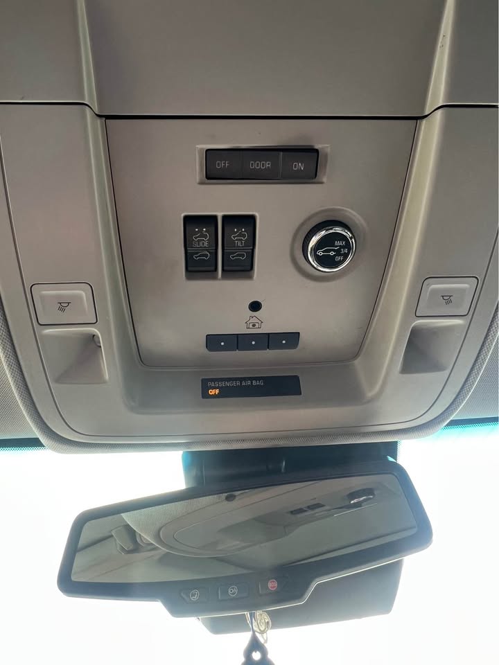 
								2015 Chevrolet Tahoe full									