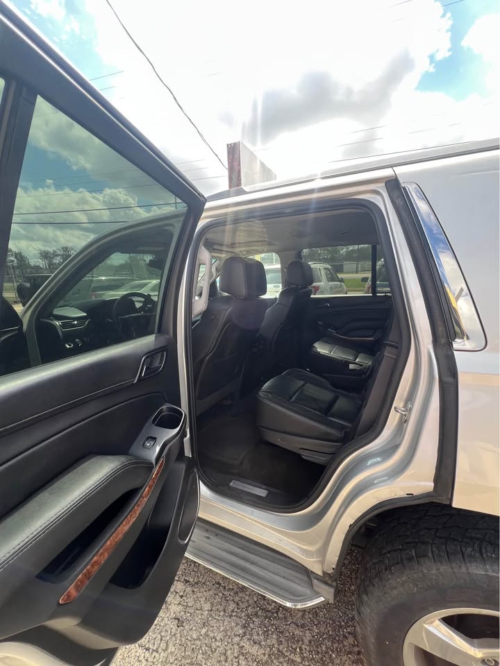 
								2015 Chevrolet Tahoe full									