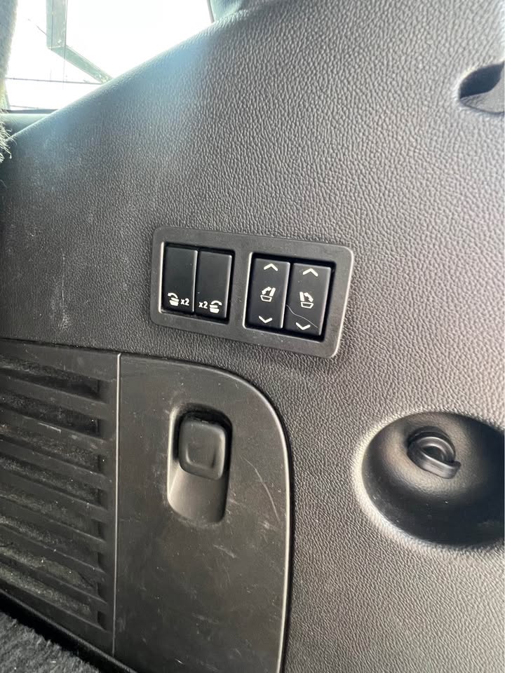 
								2015 Chevrolet Tahoe full									