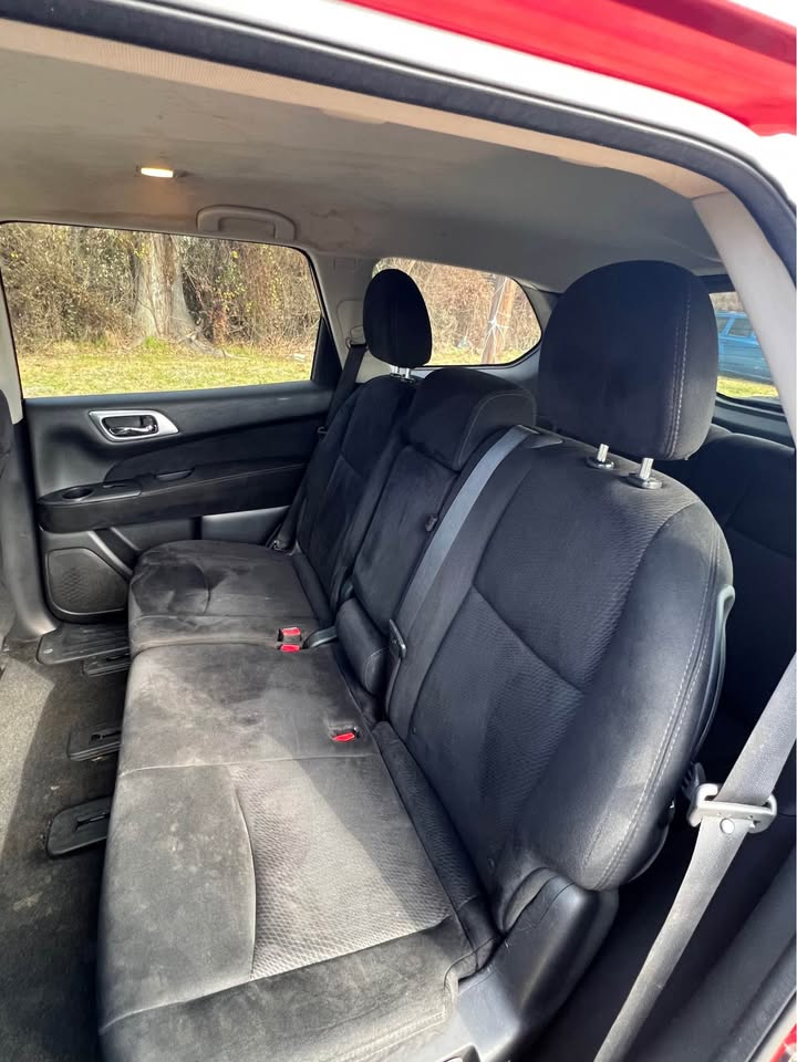 
								2016 Nissan Pathfinder full									