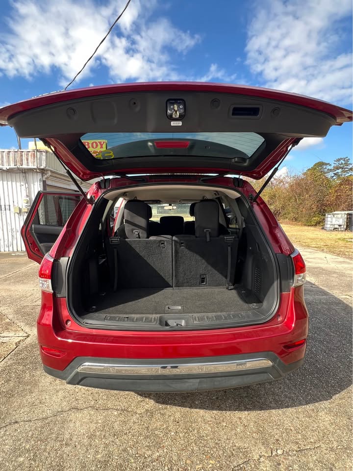 
								2016 Nissan Pathfinder full									