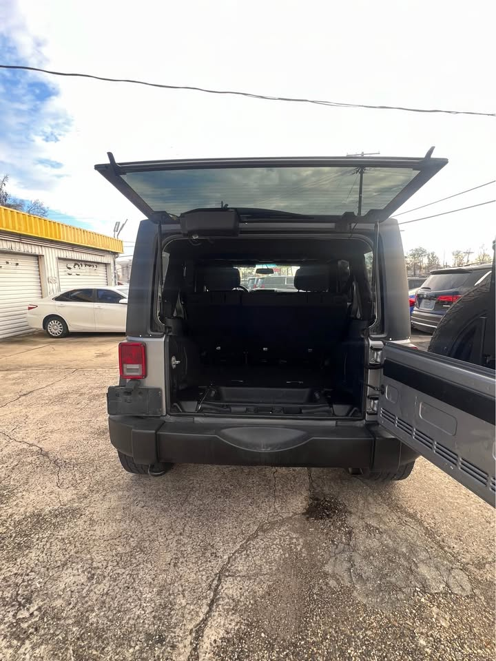 
								2016 Jeep Wrangler full									