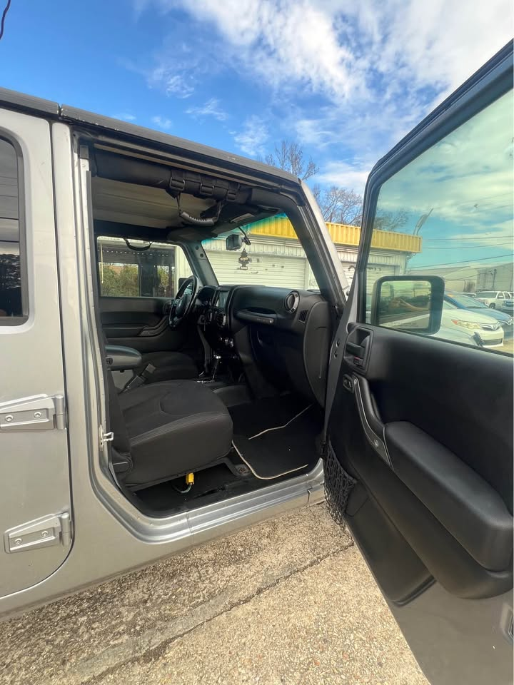 
								2016 Jeep Wrangler full									