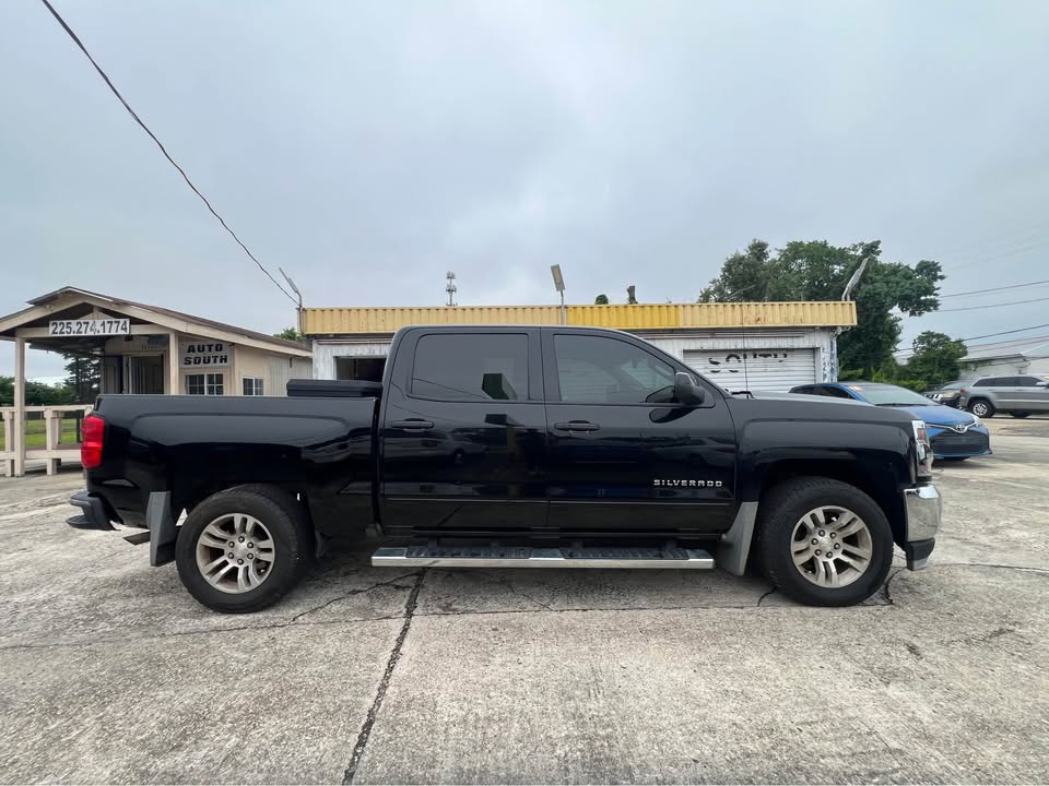 
								2017 Chevrolet Silverado full									