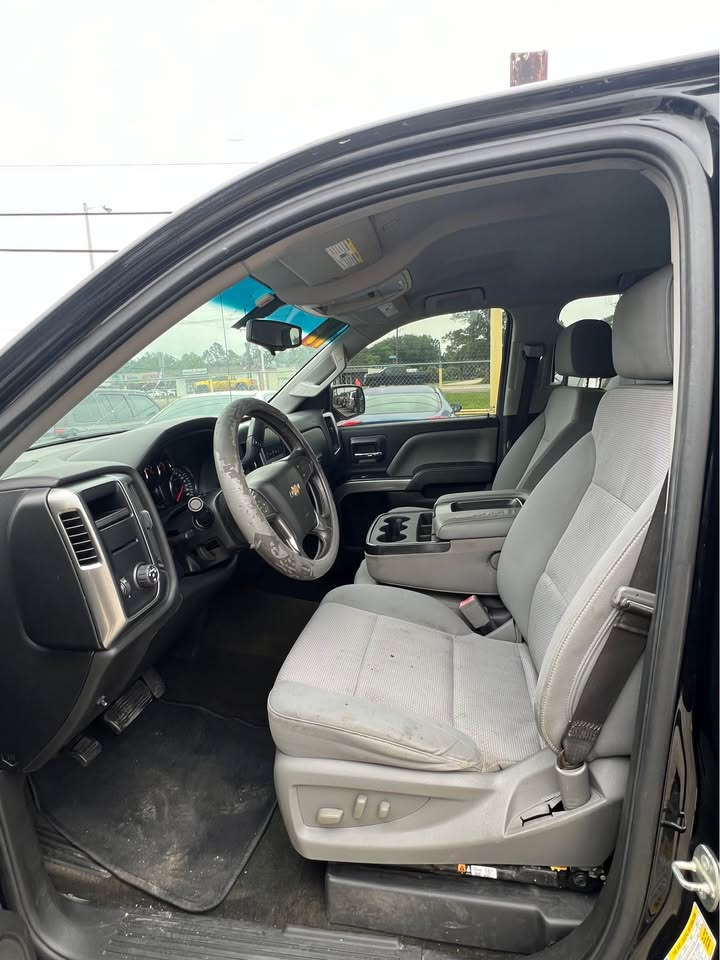 
								2017 Chevrolet Silverado full									