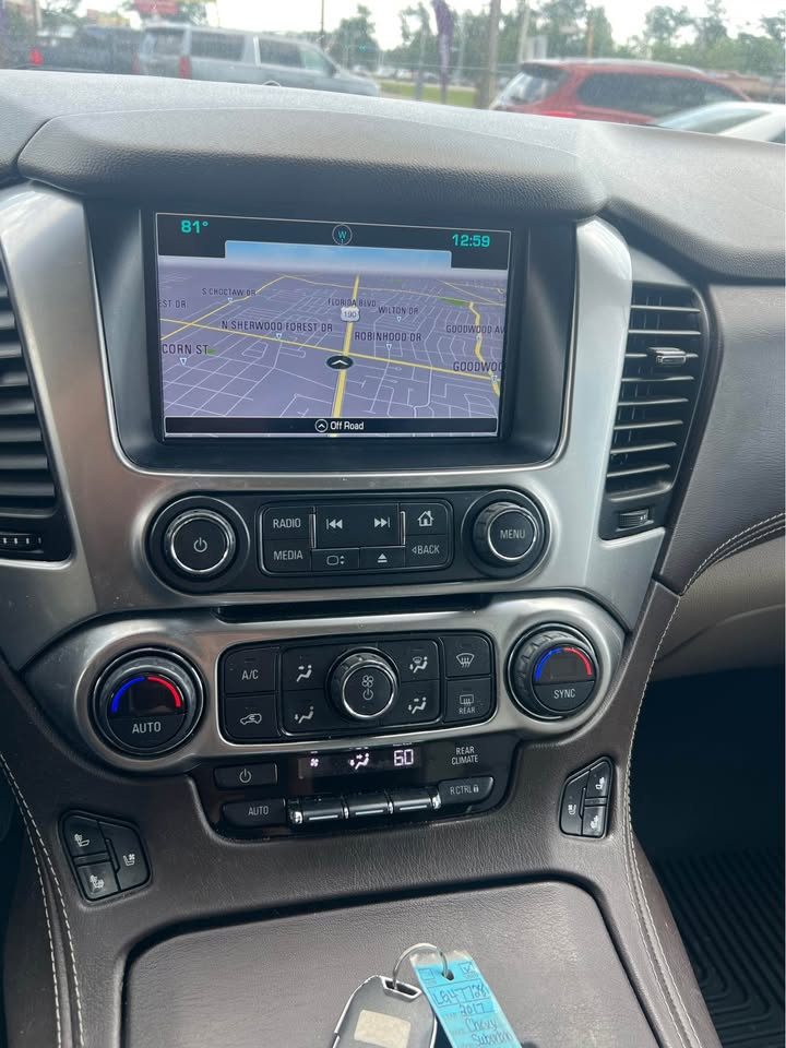
								2017 Chevrolet Suburban Premier full									