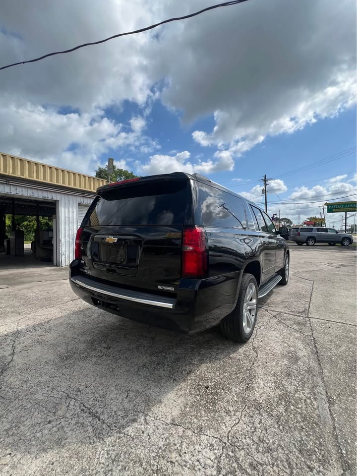 
								2017 Chevrolet Suburban Premier full									