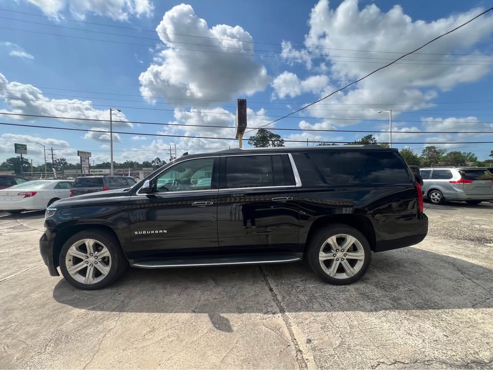 
								2017 Chevrolet Suburban Premier full									