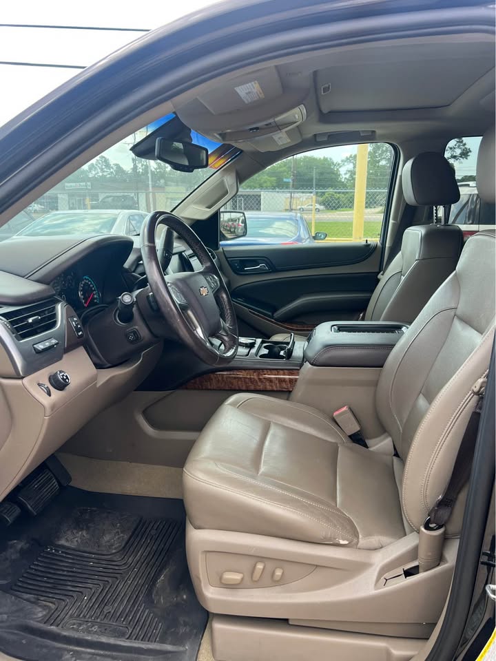 
								2017 Chevrolet Suburban Premier full									