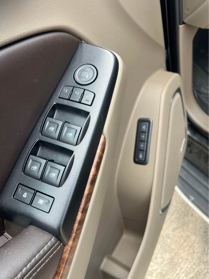 
								2017 Chevrolet Suburban Premier full									