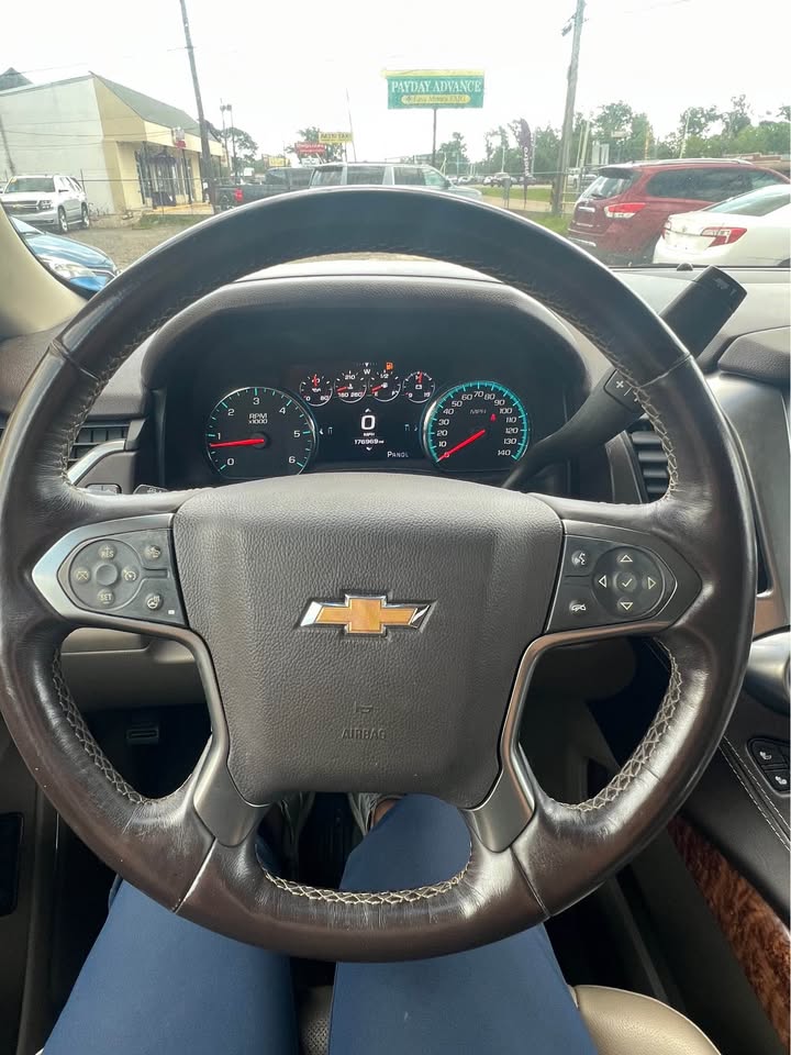 
								2017 Chevrolet Suburban Premier full									