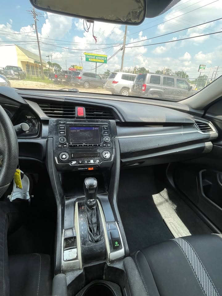 
								2019 Honda Civic full									