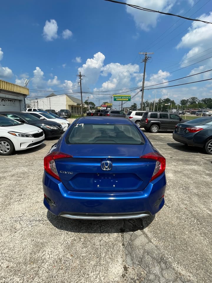 
								2019 Honda Civic full									