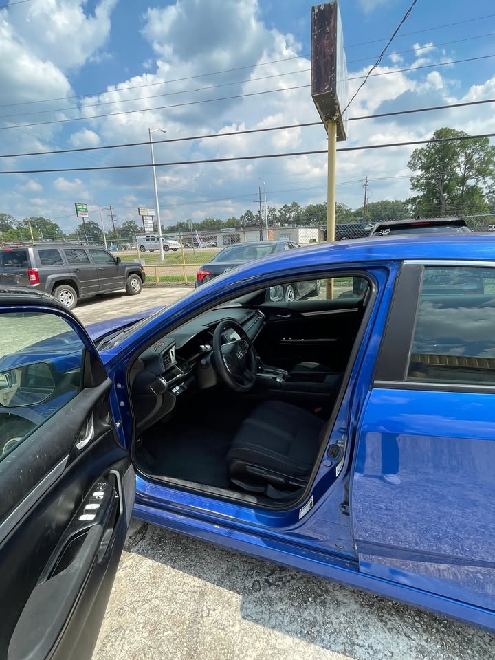 
								2019 Honda Civic full									