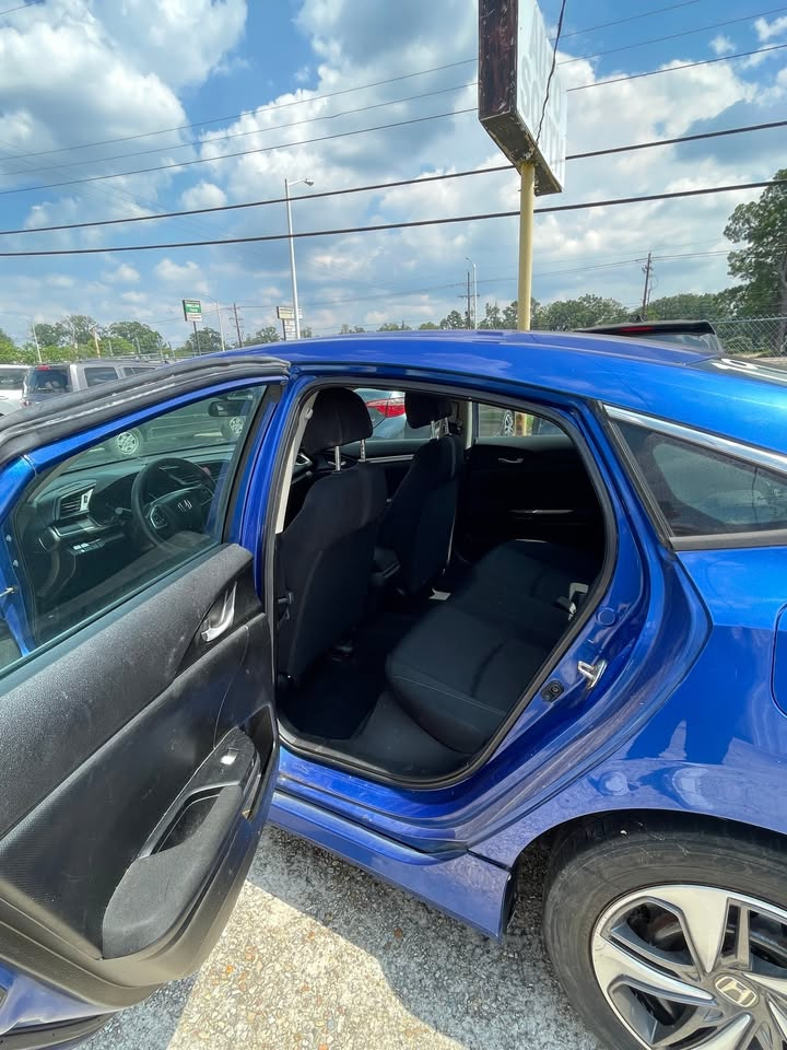 
								2019 Honda Civic full									