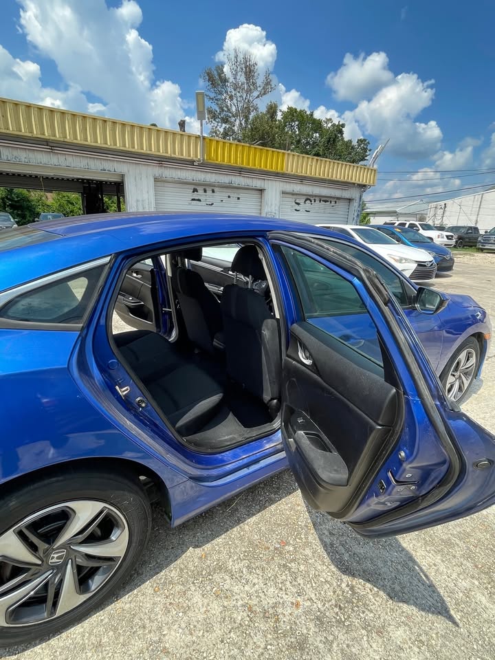 
								2019 Honda Civic full									