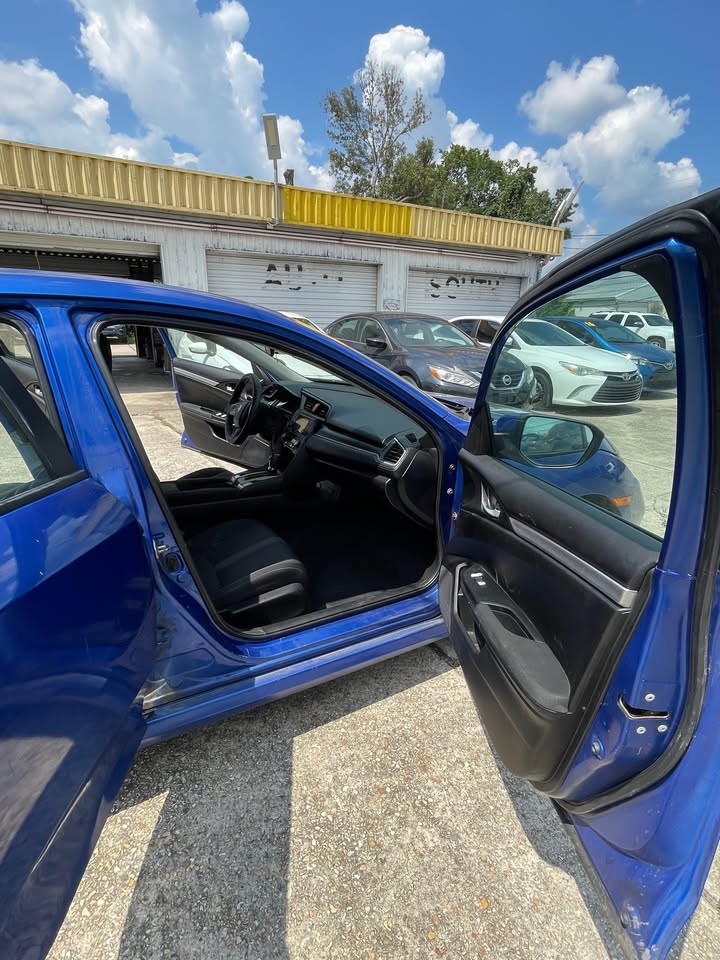 
								2019 Honda Civic full									