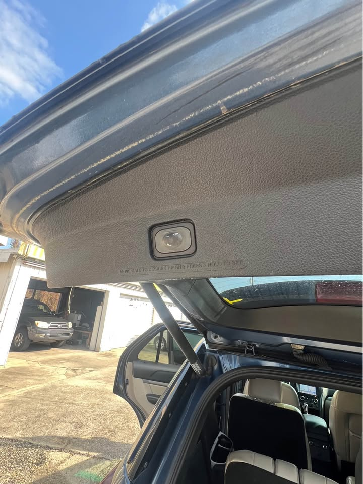 
								2019 Ford Explorer full									