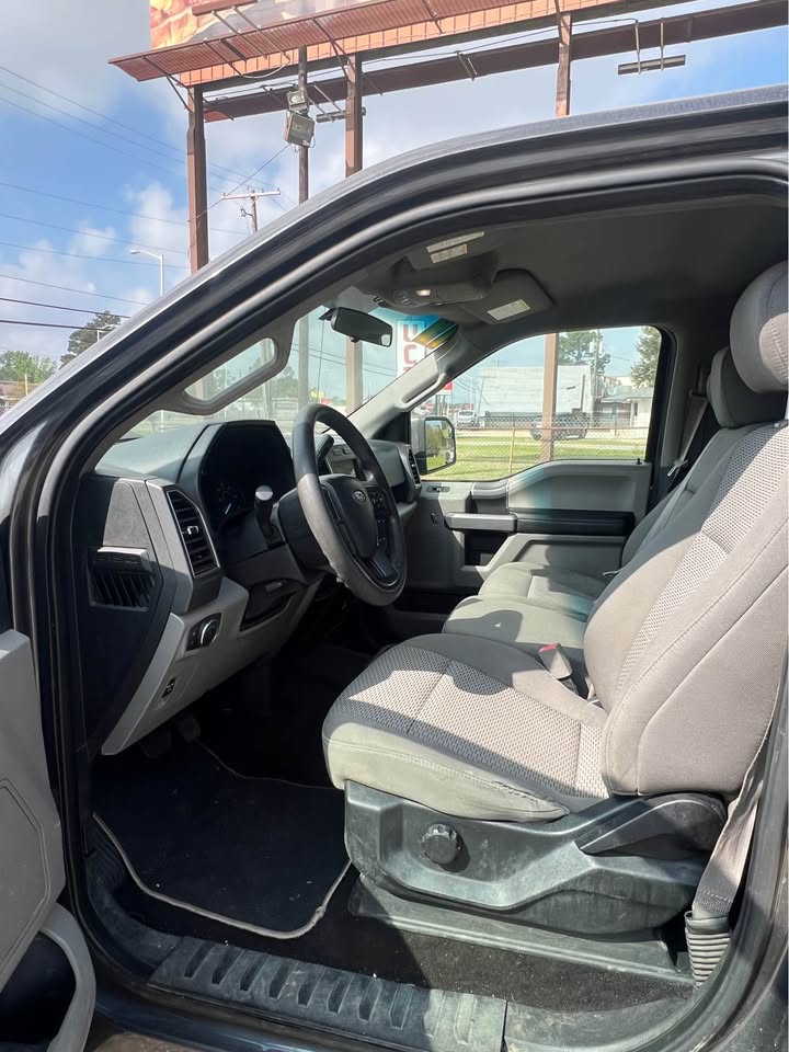 
								2019 Ford F-150 full									