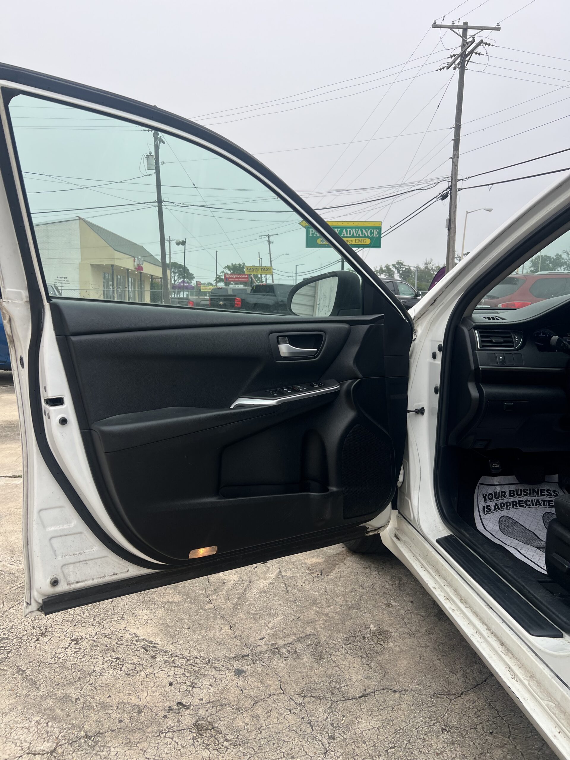 
								2015 Toyota Camry full									