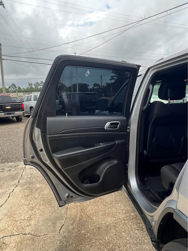 
								2018 Jeep Grand Cherokee full									