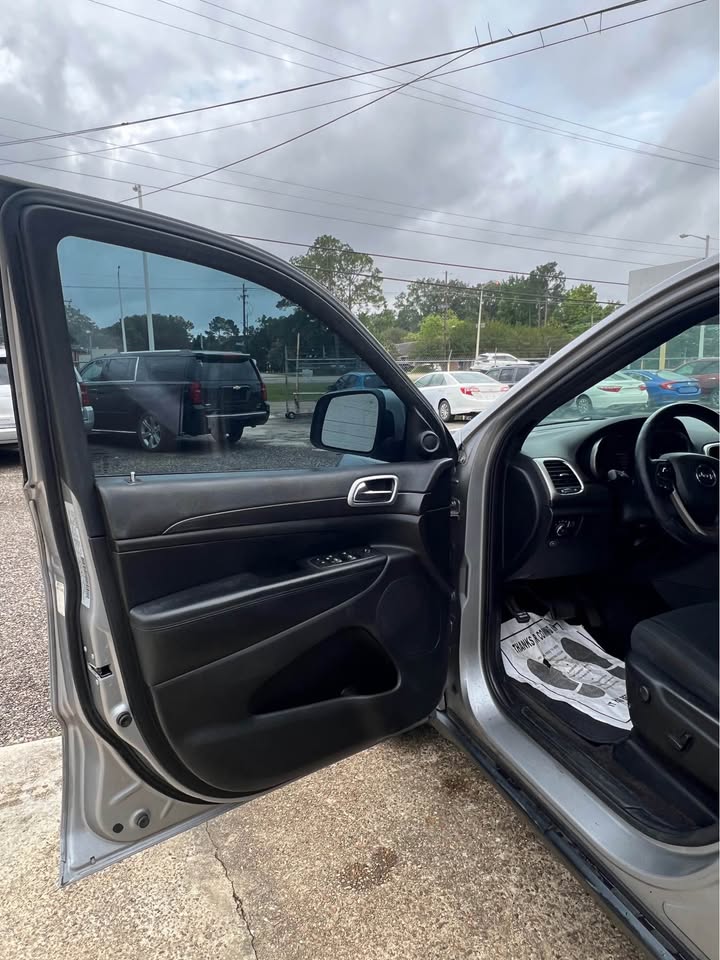 
								2018 Jeep Grand Cherokee full									